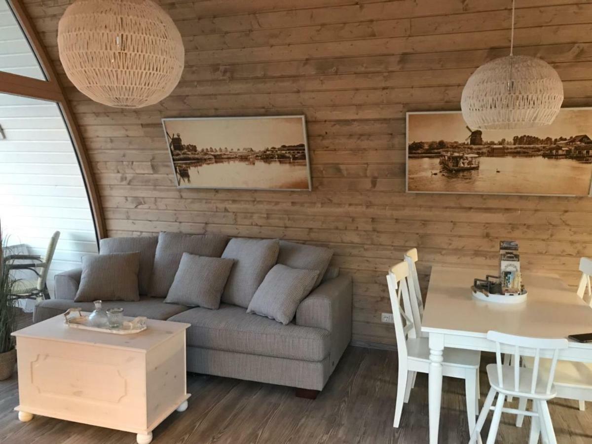 Lieblingsplatz Parey - Schwimmendes Seehotel Esterno foto